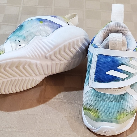 Kid's Adidas shoes- already sold - Picture 4 of 5